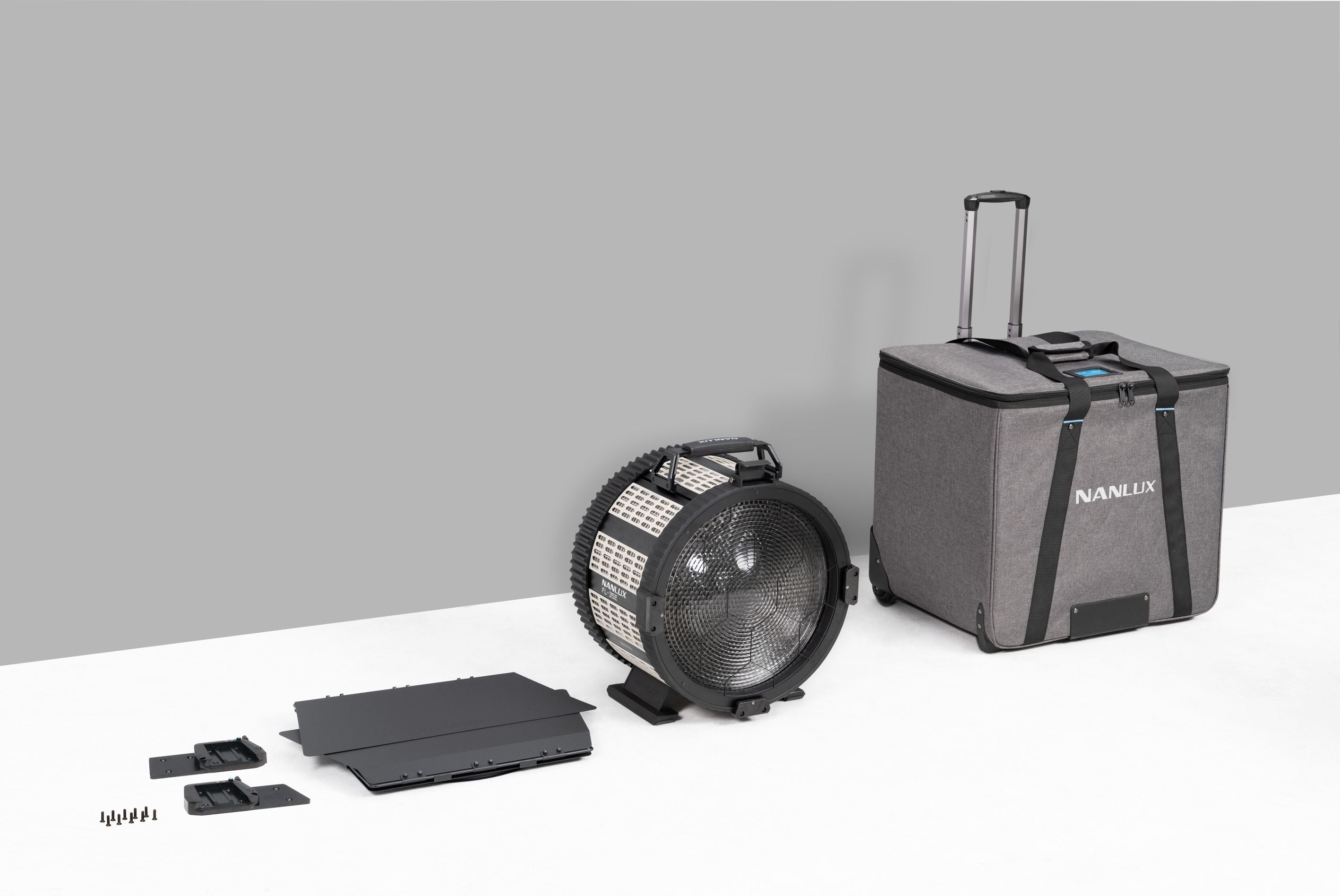 FL-35E Motorized Fresnel Lens 15°-46°