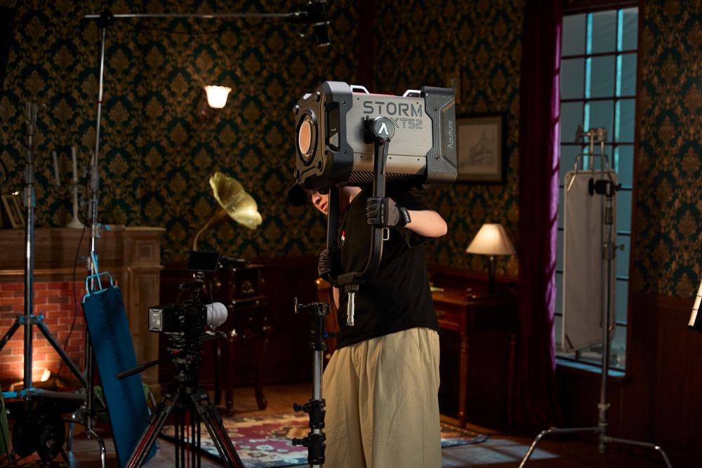 Aputure STORM XT52 5,200W Full-White LED Point-Source Light (No Case)