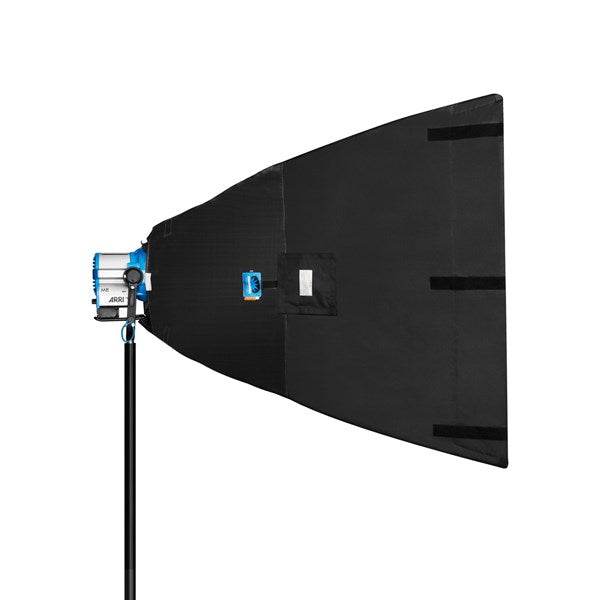 Chimera Daylight Plus Softbox - Large - 3 screens from www.thelafirm.com