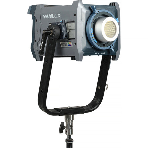 Evoke 600C LED Full-color Spot Light with trolley case | The LA Firm