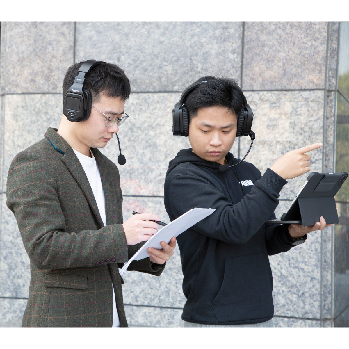 WiTalk-WT5D 5-Person Full-Duplex 1.9GHz Wireless Dual-Ear Headset Intercom System with Hard Case | The LA Firm