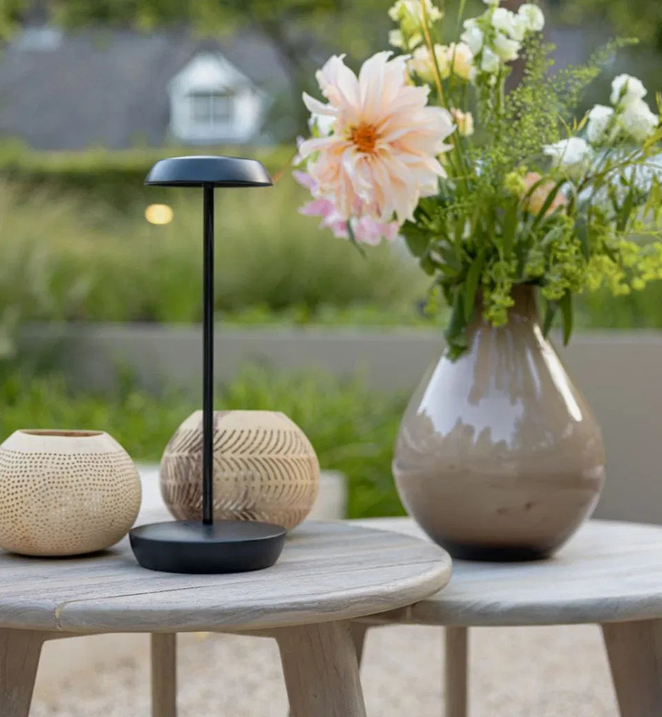 SWAY TABLE by in-lite | 12V low-voltage outdoor lighting
